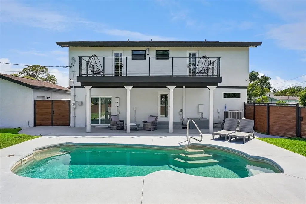 5201 Huntington Street NE St Petersburg FL 33703