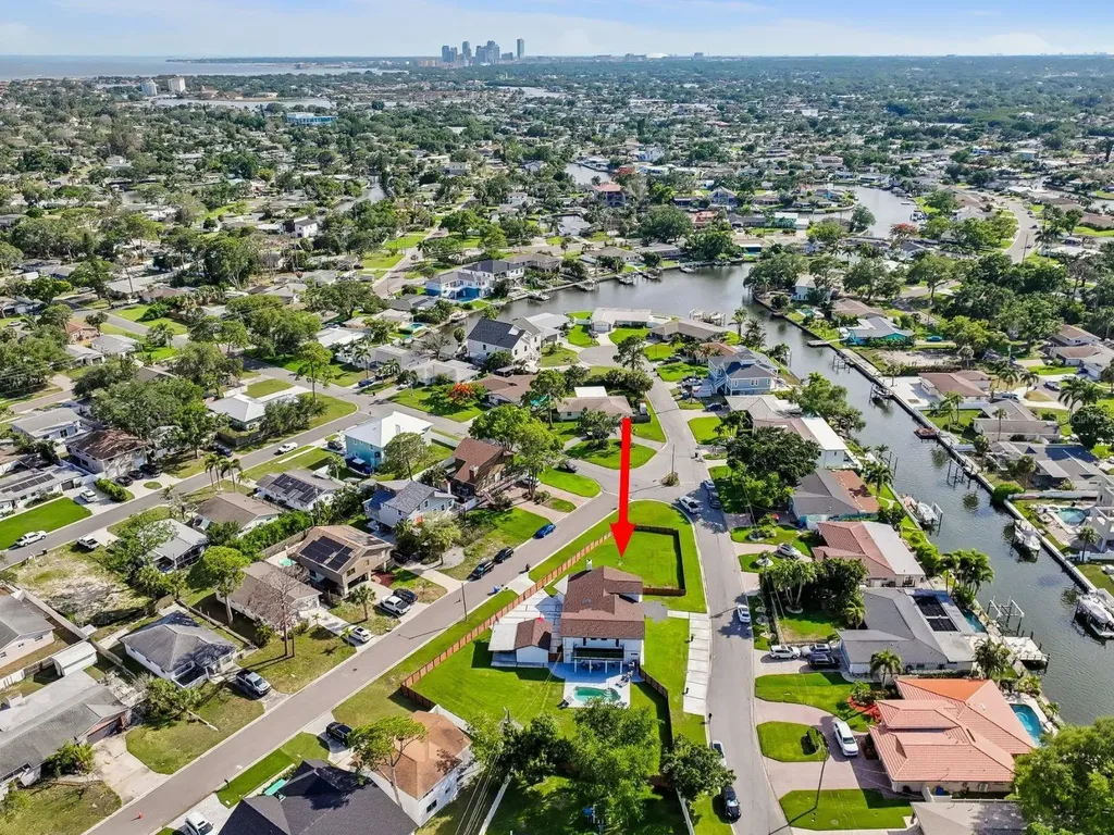 5201 Huntington Street NE St Petersburg FL 33703