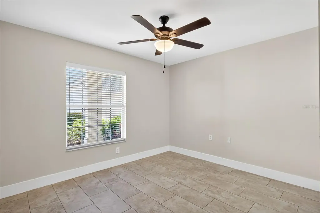 4910 Cougar Court N Naples FL 34109