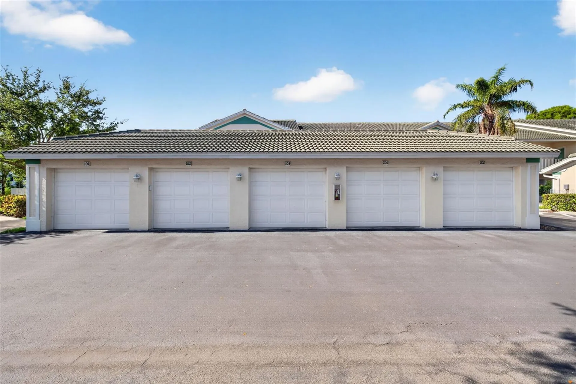 4910 Cougar Court N Naples FL 34109