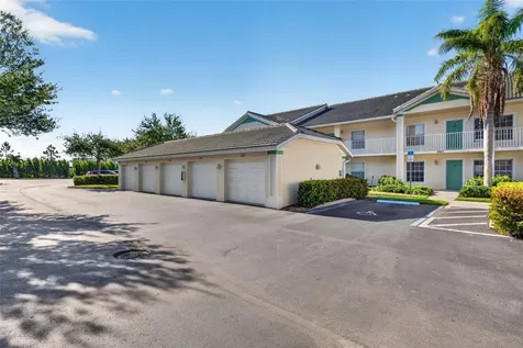4910 Cougar Court N Naples FL 34109