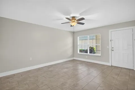 4910 Cougar Court N Naples FL 34109