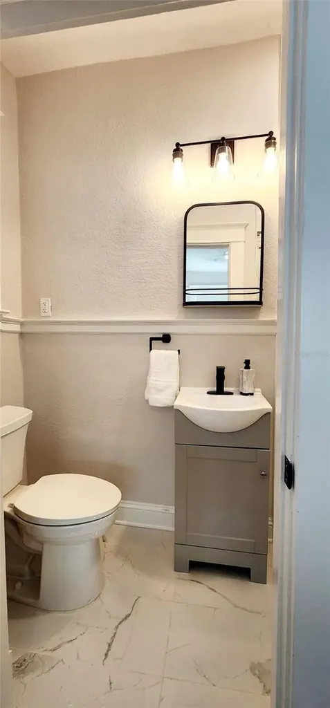 320 Ohio Place Sarasota FL 34236