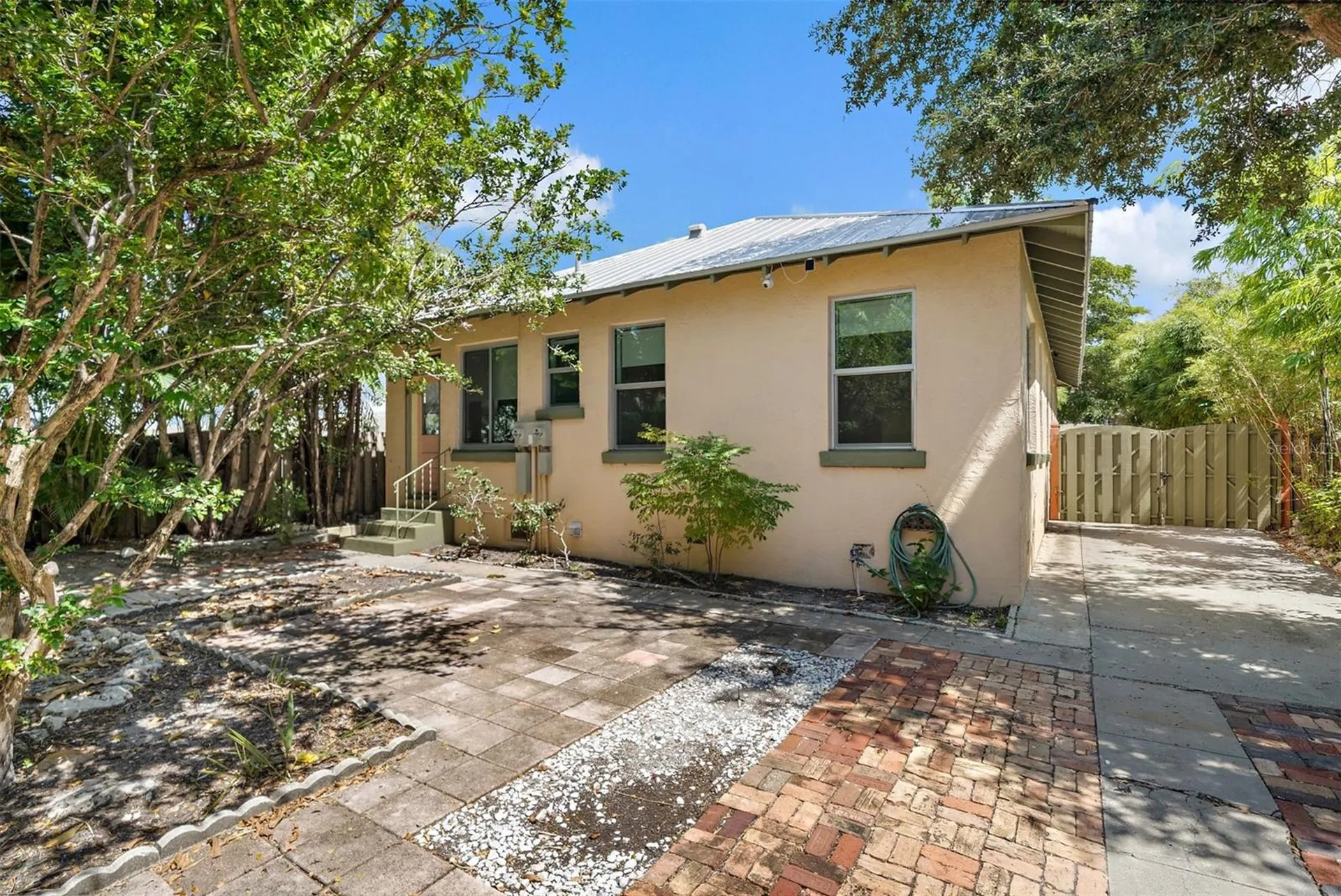 320 Ohio Place Sarasota FL 34236