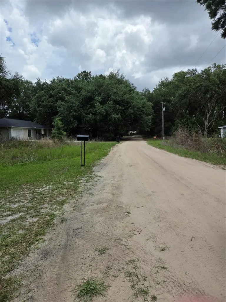 Unit 17 SE 142 Place Summerfield FL 34491