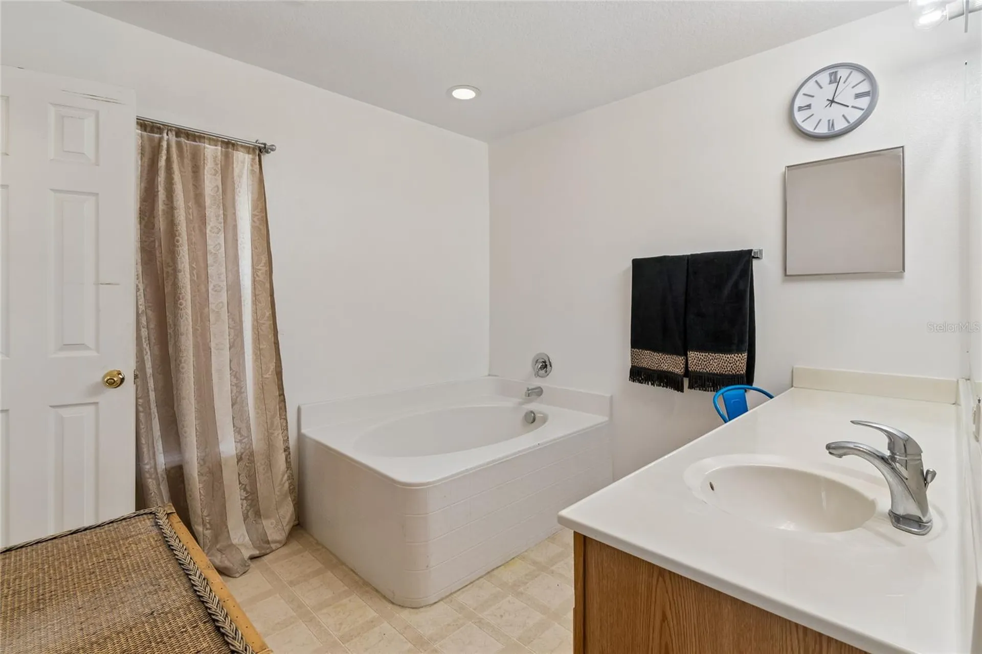 2789 Woodland Creek Loop Kissimmee FL 34744