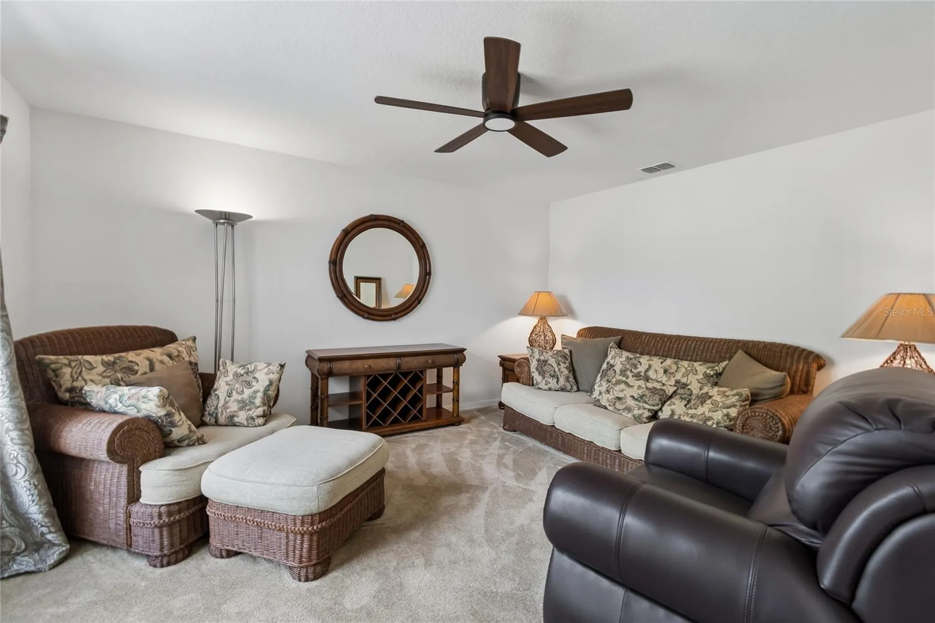 2789 Woodland Creek Loop Kissimmee FL 34744