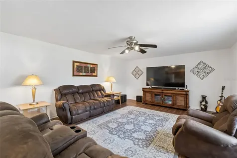 2789 Woodland Creek Loop Kissimmee FL 34744