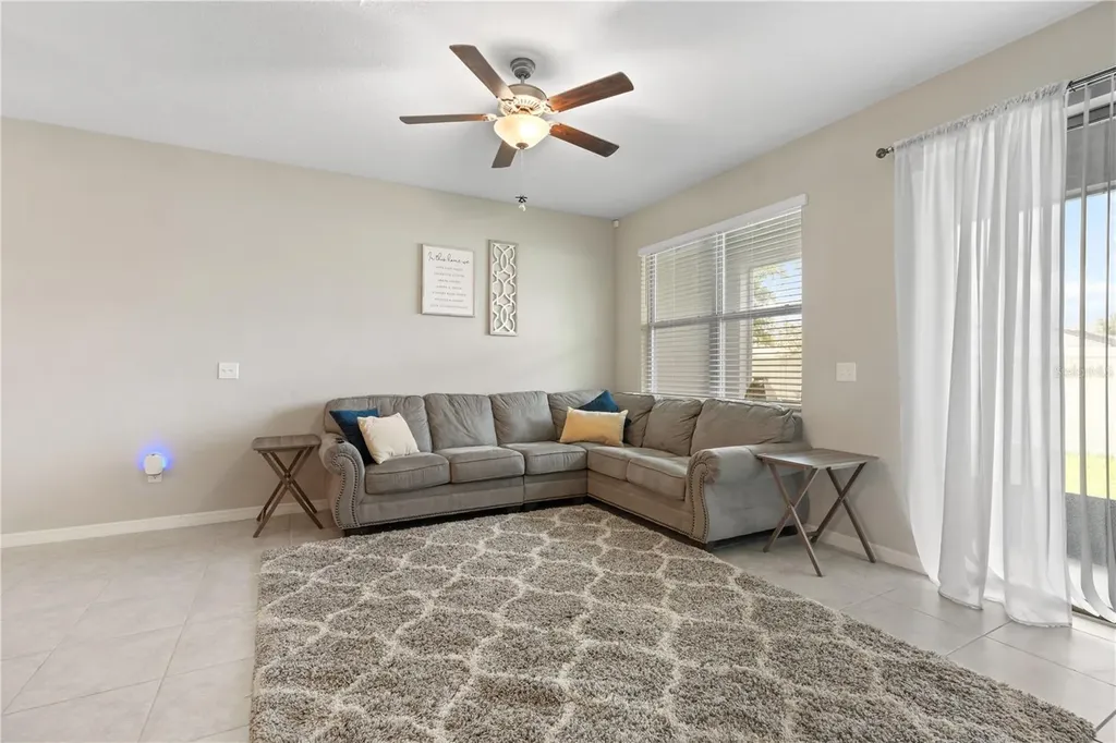 843 Royal Empress Drive Ruskin FL 33570