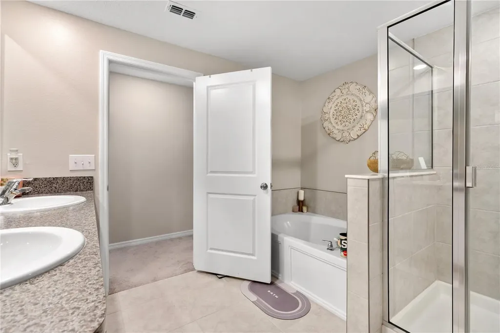 843 Royal Empress Drive Ruskin FL 33570