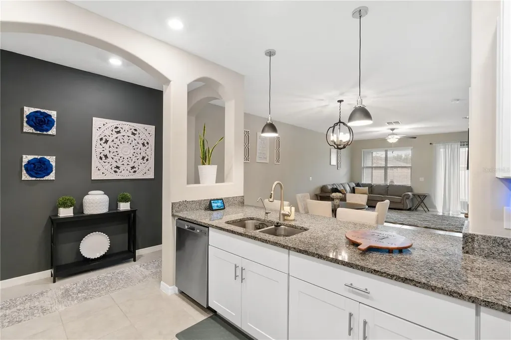 843 Royal Empress Drive Ruskin FL 33570