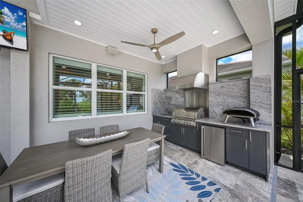 8310 Redonda Loop Lakewood Ranch FL 34202