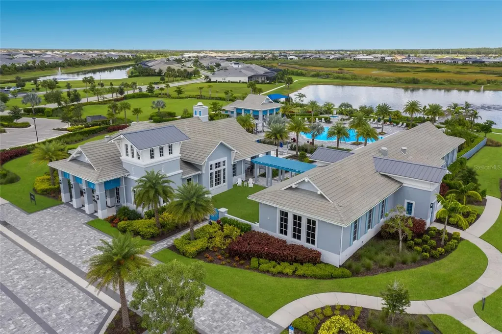 8310 Redonda Loop Lakewood Ranch FL 34202