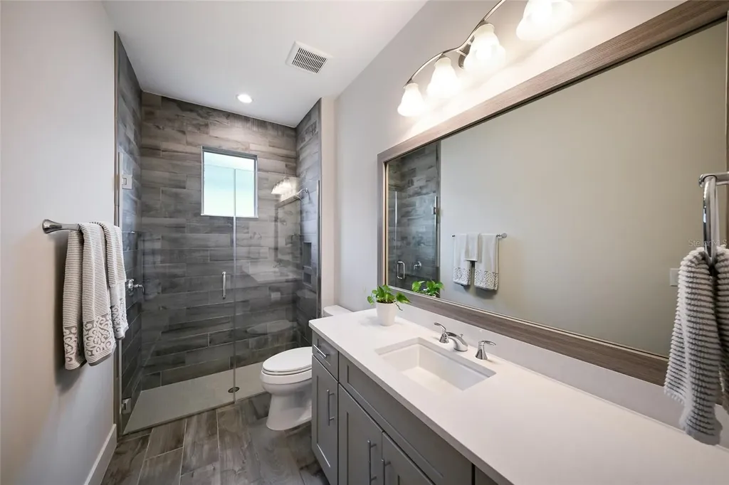 8310 Redonda Loop Lakewood Ranch FL 34202