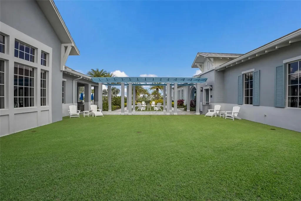 8310 Redonda Loop Lakewood Ranch FL 34202