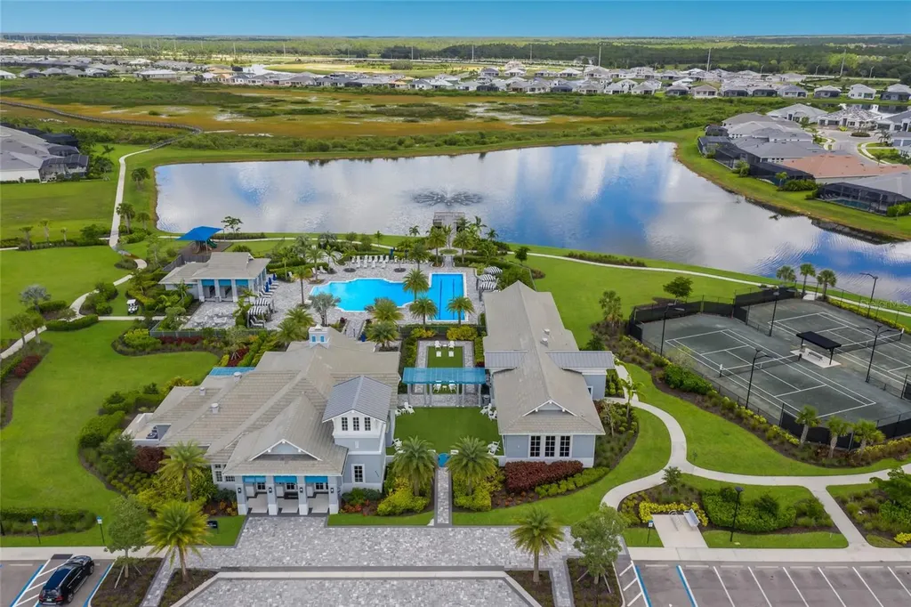 8310 Redonda Loop Lakewood Ranch FL 34202