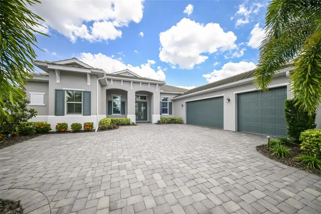 8310 Redonda Loop Lakewood Ranch FL 34202