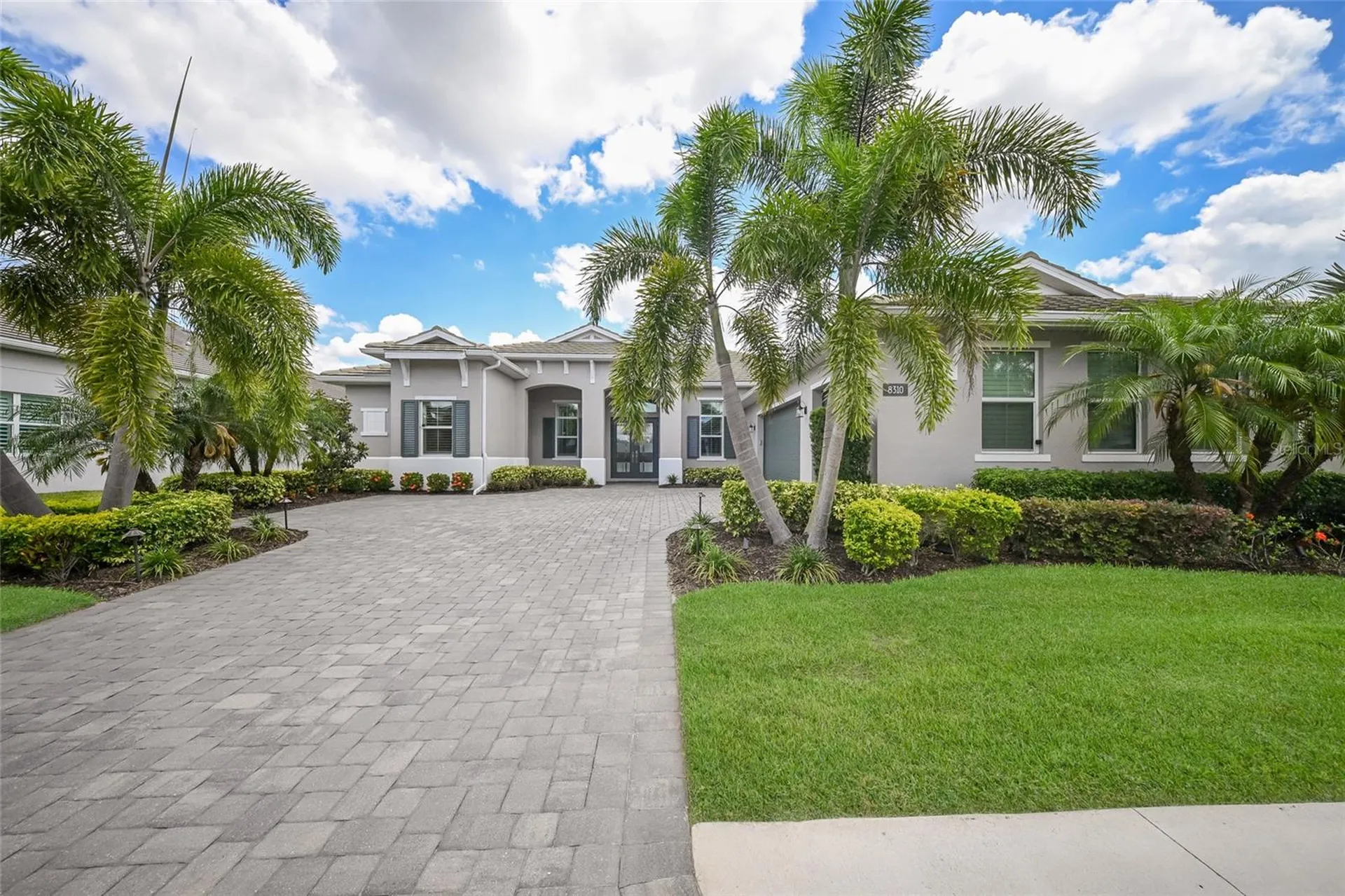 8310 Redonda Loop Lakewood Ranch FL 34202