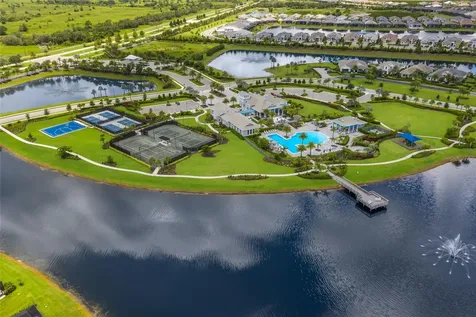 8310 Redonda Loop Lakewood Ranch FL 34202