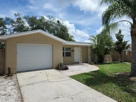 3221 Fairmount Drive Holiday FL 34691