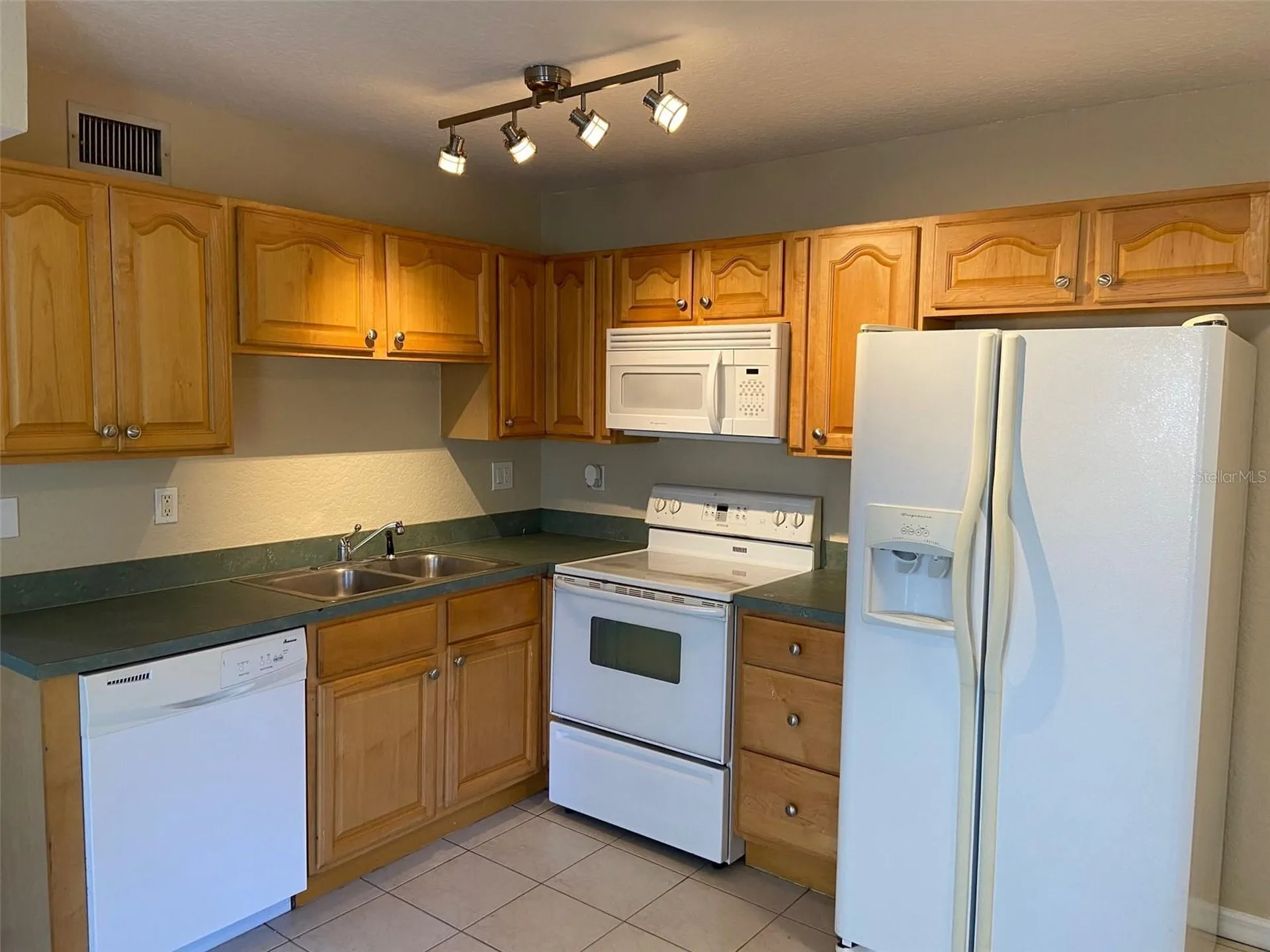 601 E 2nd Avenue New Smyrna Beach FL 32169
