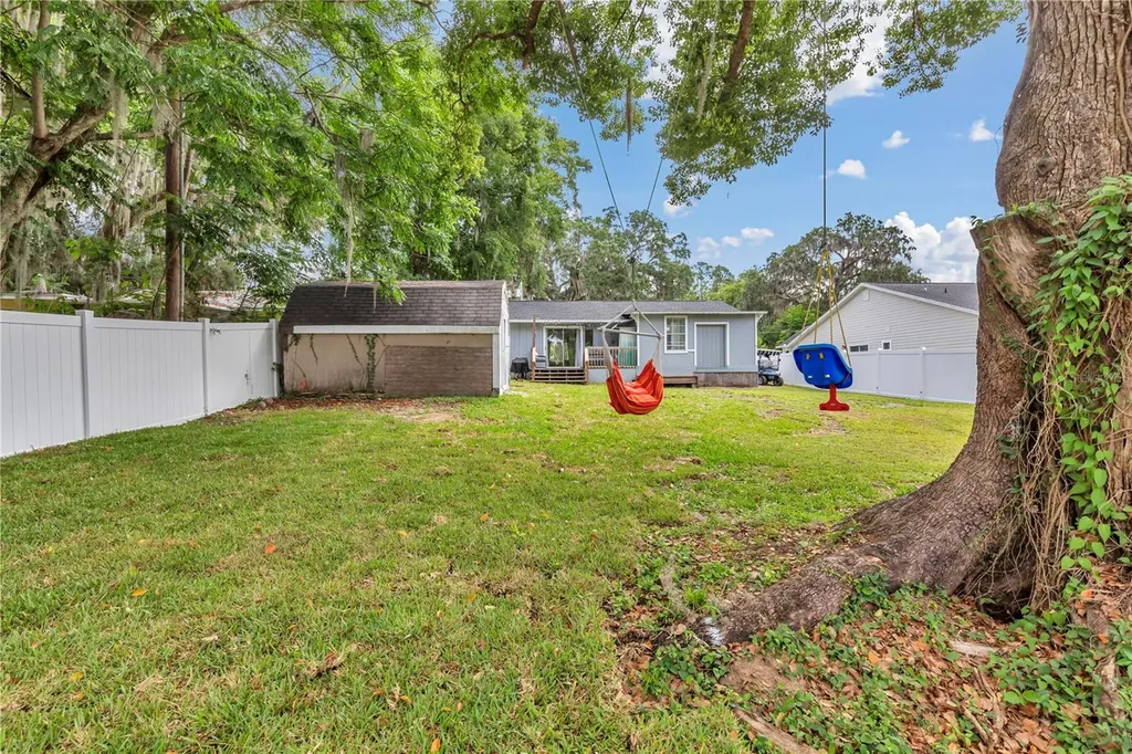 1302 SE Sanchez Avenue Ocala FL 34471