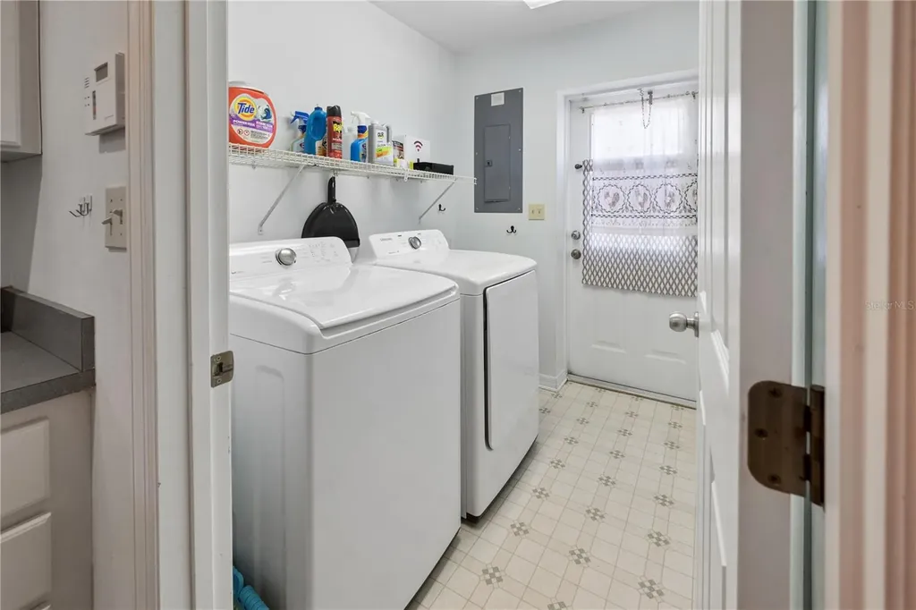 1750 SW 15th Street Bell FL 32619