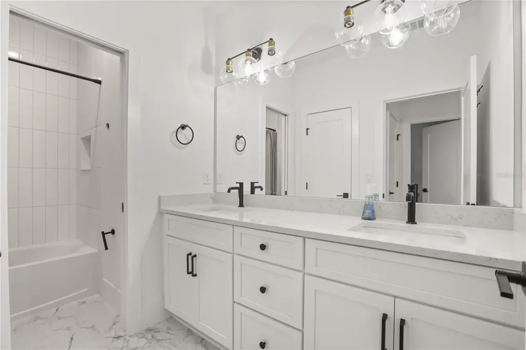2137 Brighton Lane Orlando FL 32817