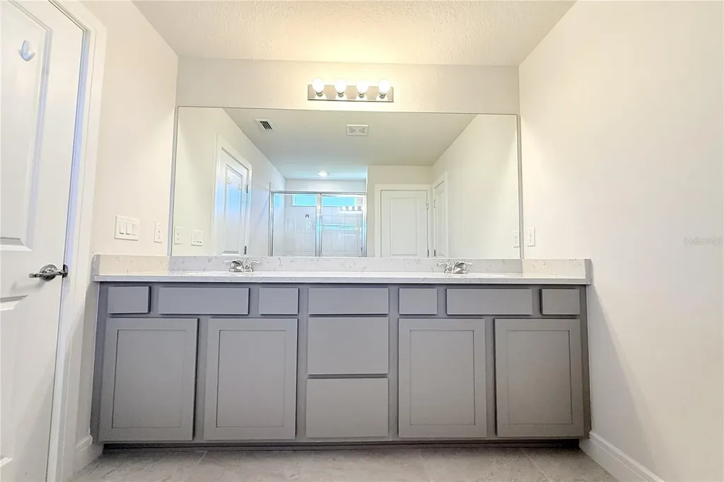 30600 Thunderbird Drive Wesley Chapel FL 33545