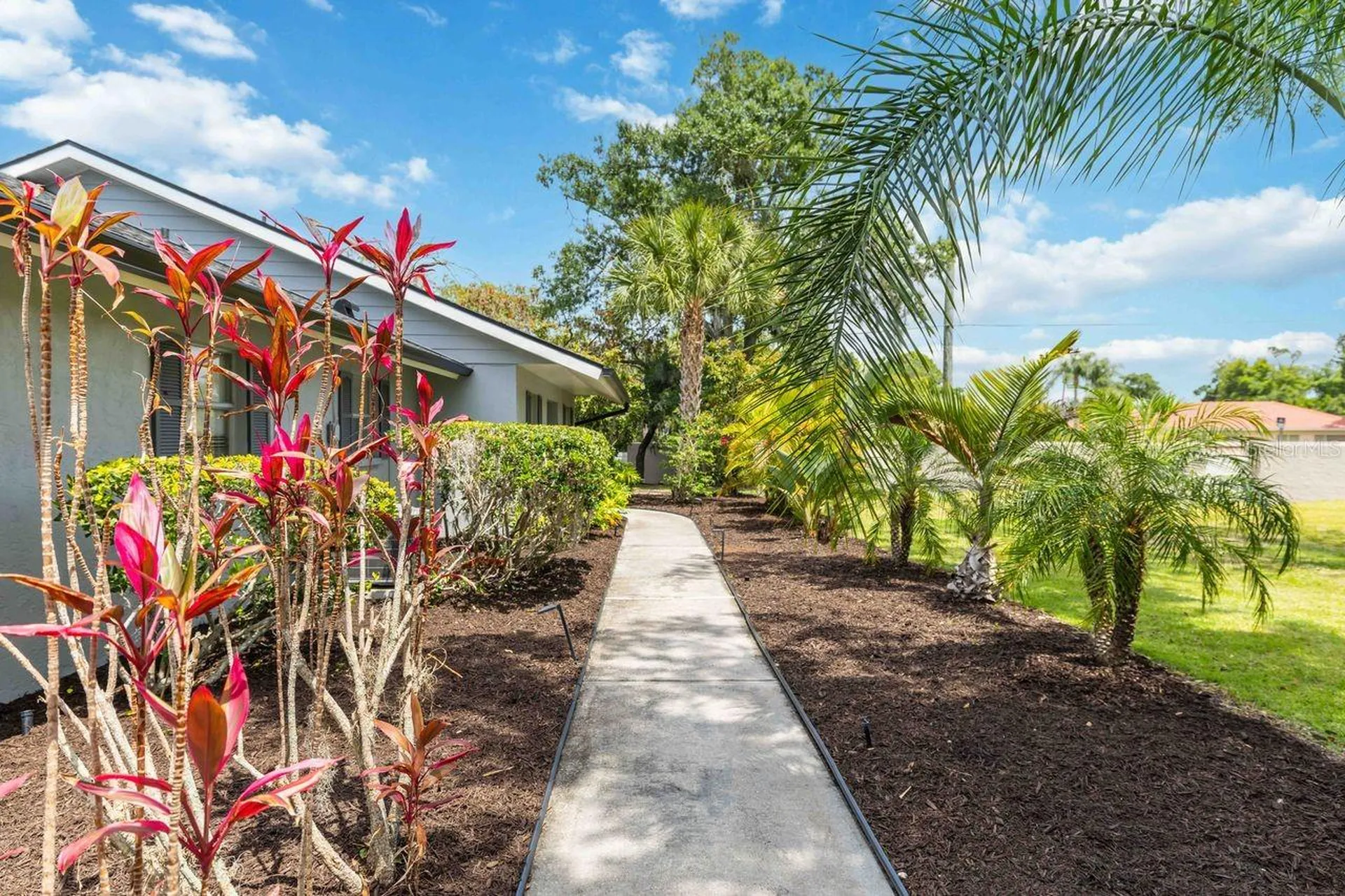 8021 Timber Lake Lane Sarasota FL 34243