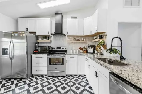 8021 Timber Lake Lane Sarasota FL 34243