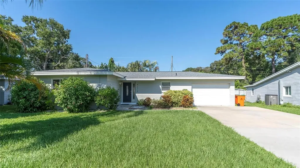 8272 127th Street Seminole FL 33776