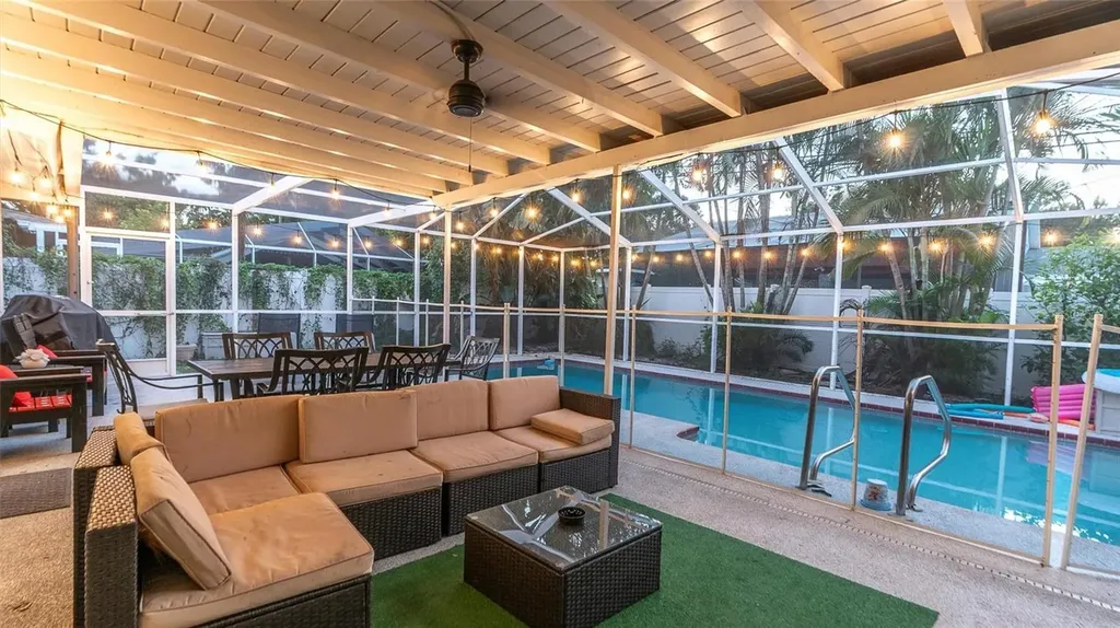 8272 127th Street Seminole FL 33776