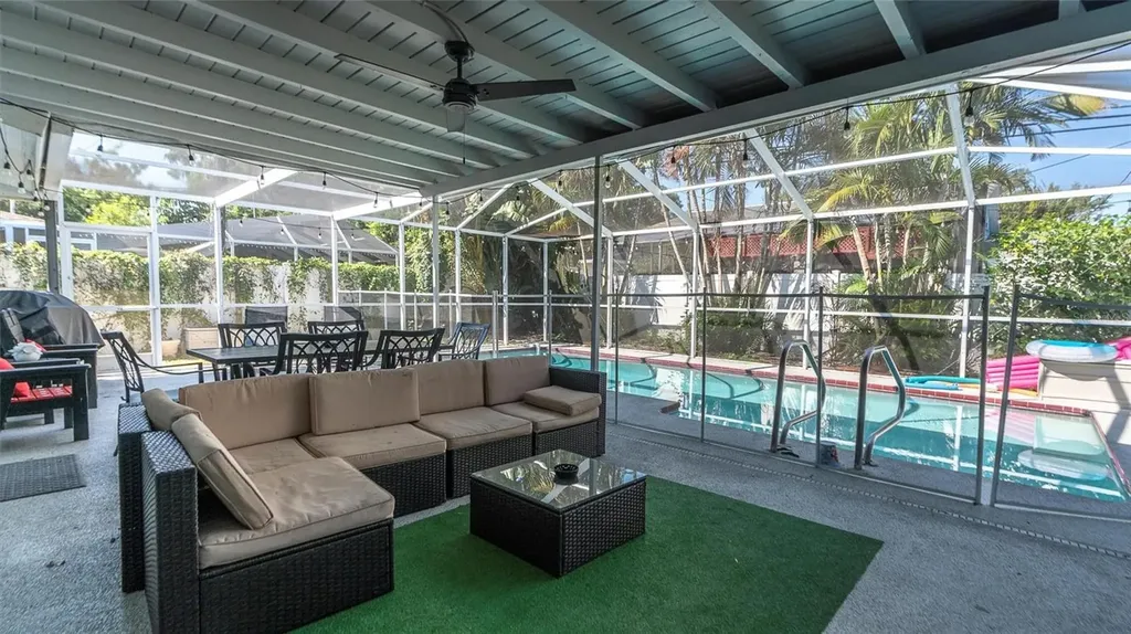 8272 127th Street Seminole FL 33776