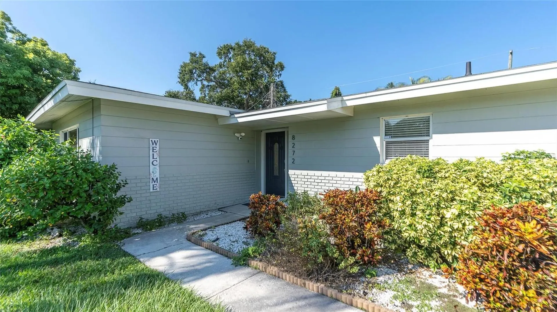 8272 127th Street Seminole FL 33776