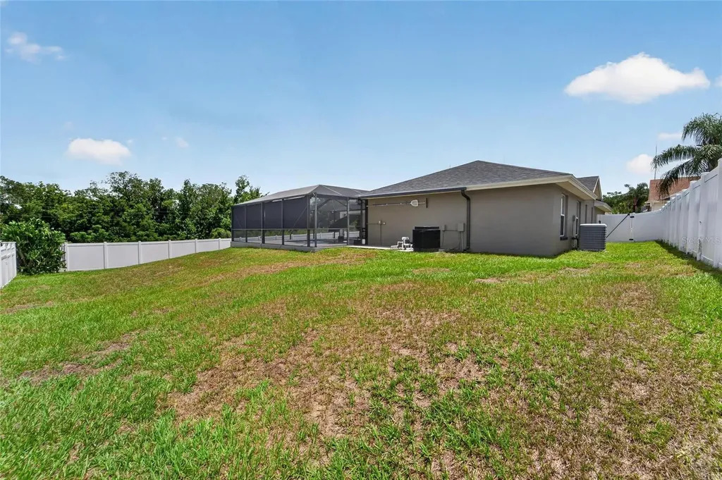 2663 Brookside Bluff Loop Lakeland FL 33813