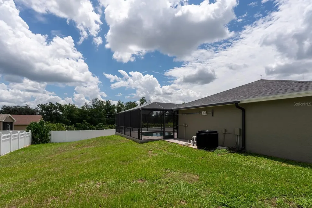 2663 Brookside Bluff Loop Lakeland FL 33813