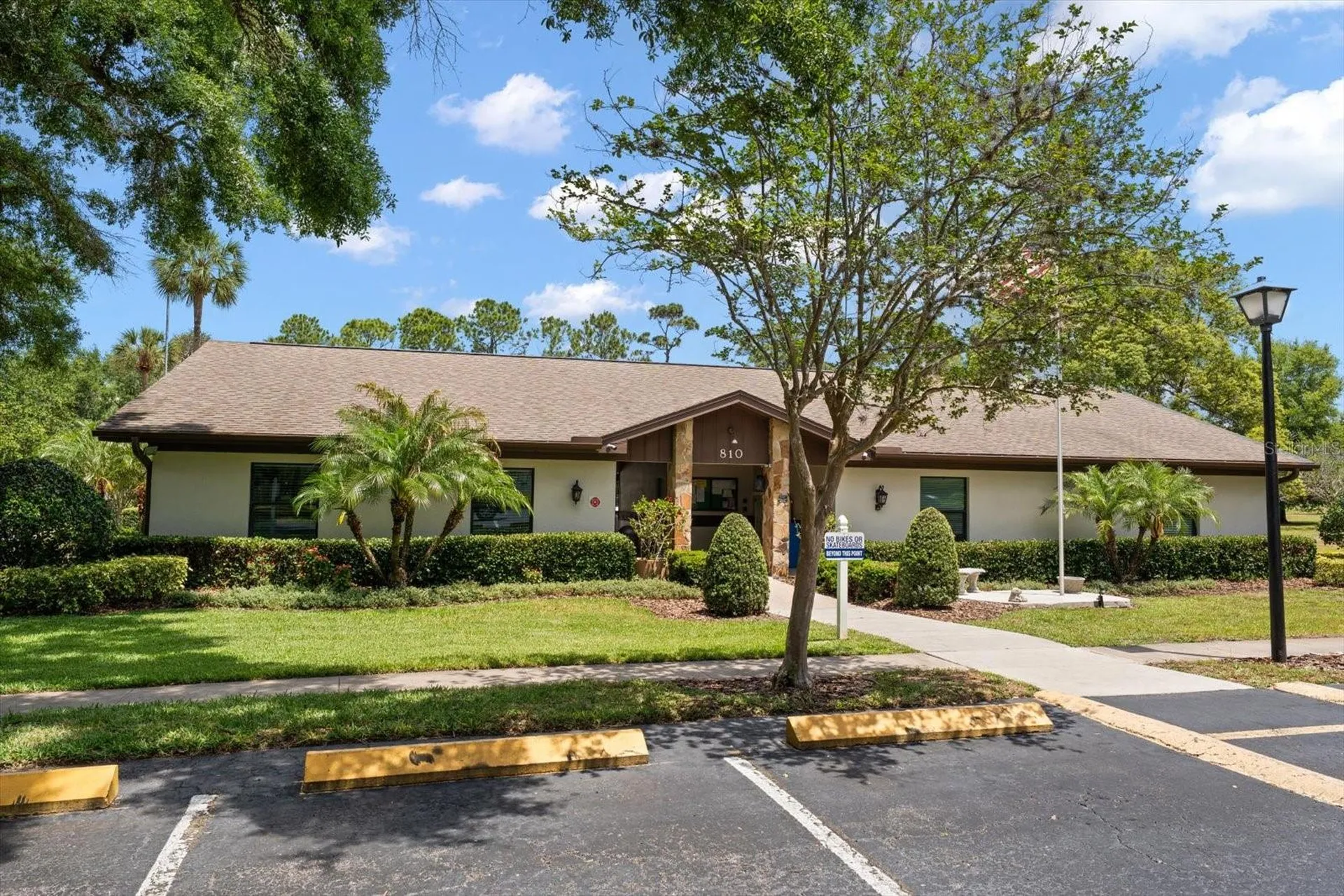 498 Lakeview Drive Palm Harbor FL 34683