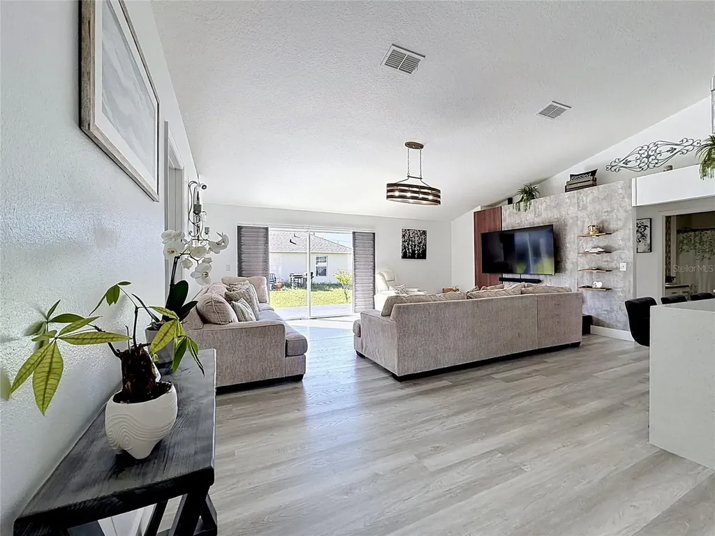 1930 Dolphin Drive Kissimmee FL 34759