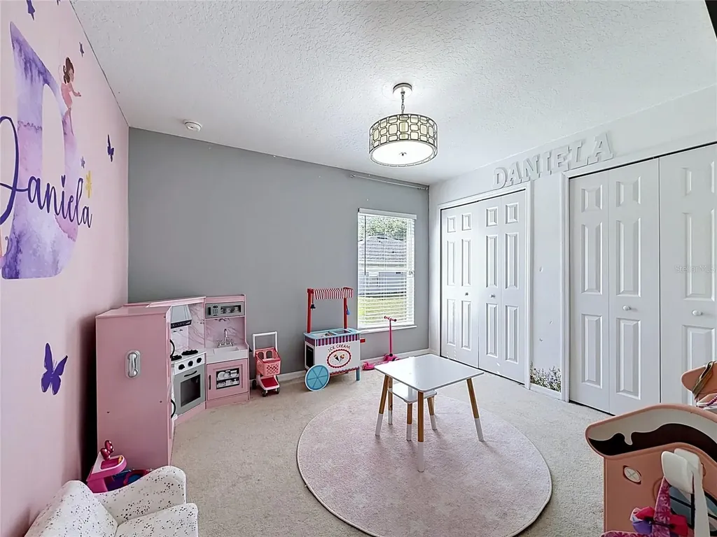 1930 Dolphin Drive Kissimmee FL 34759