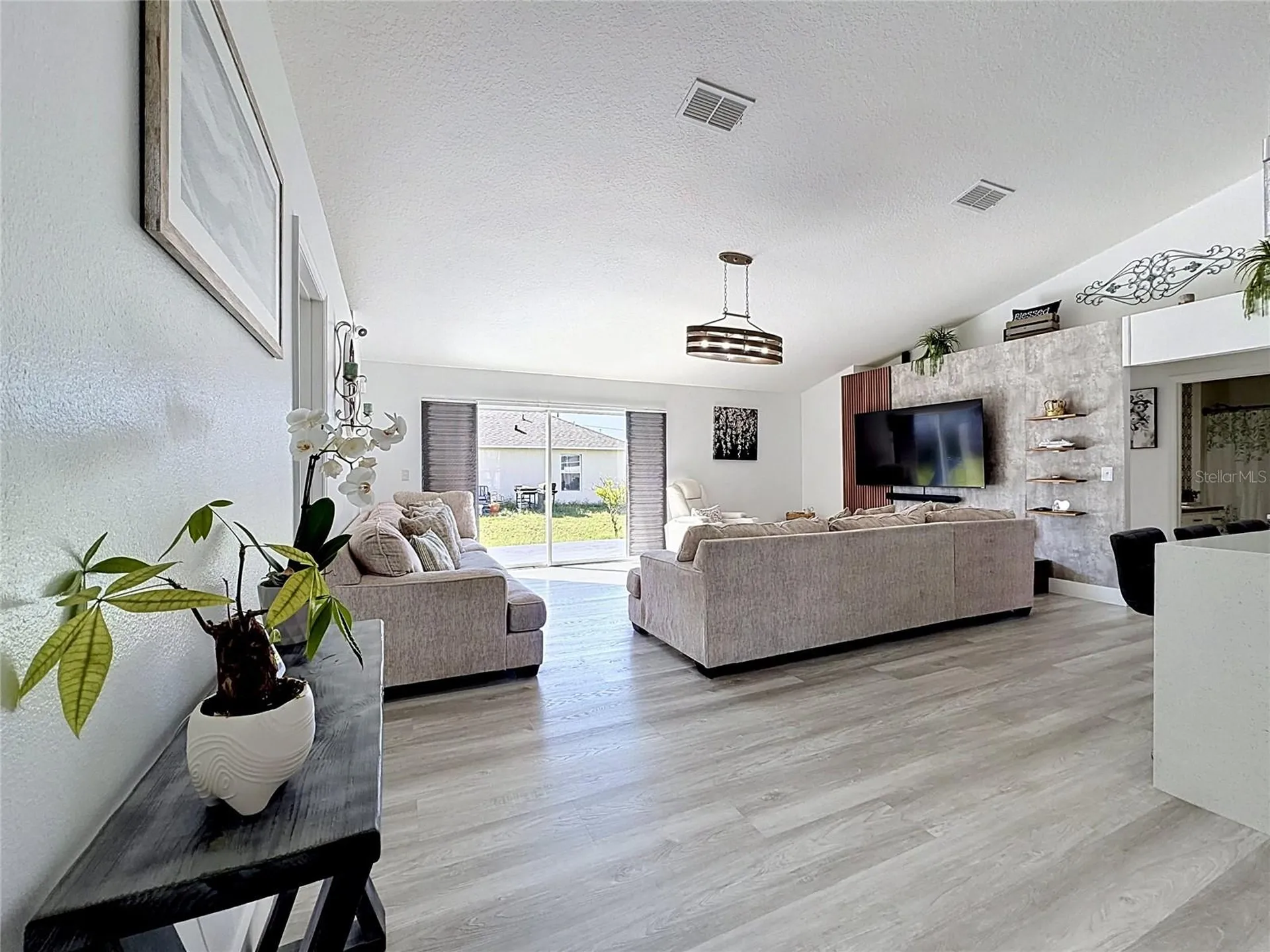 1930 Dolphin Drive Kissimmee FL 34759