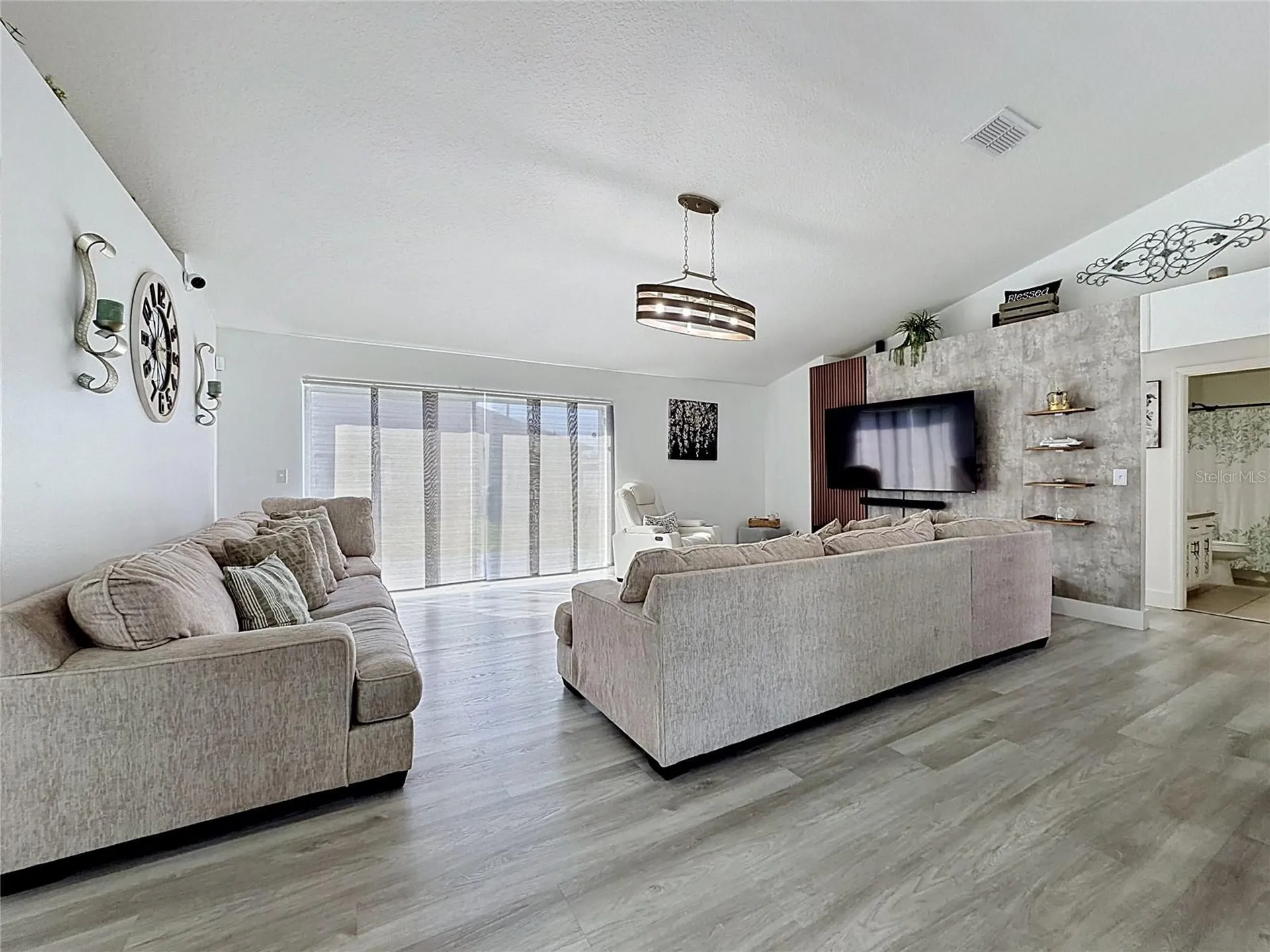 1930 Dolphin Drive Kissimmee FL 34759