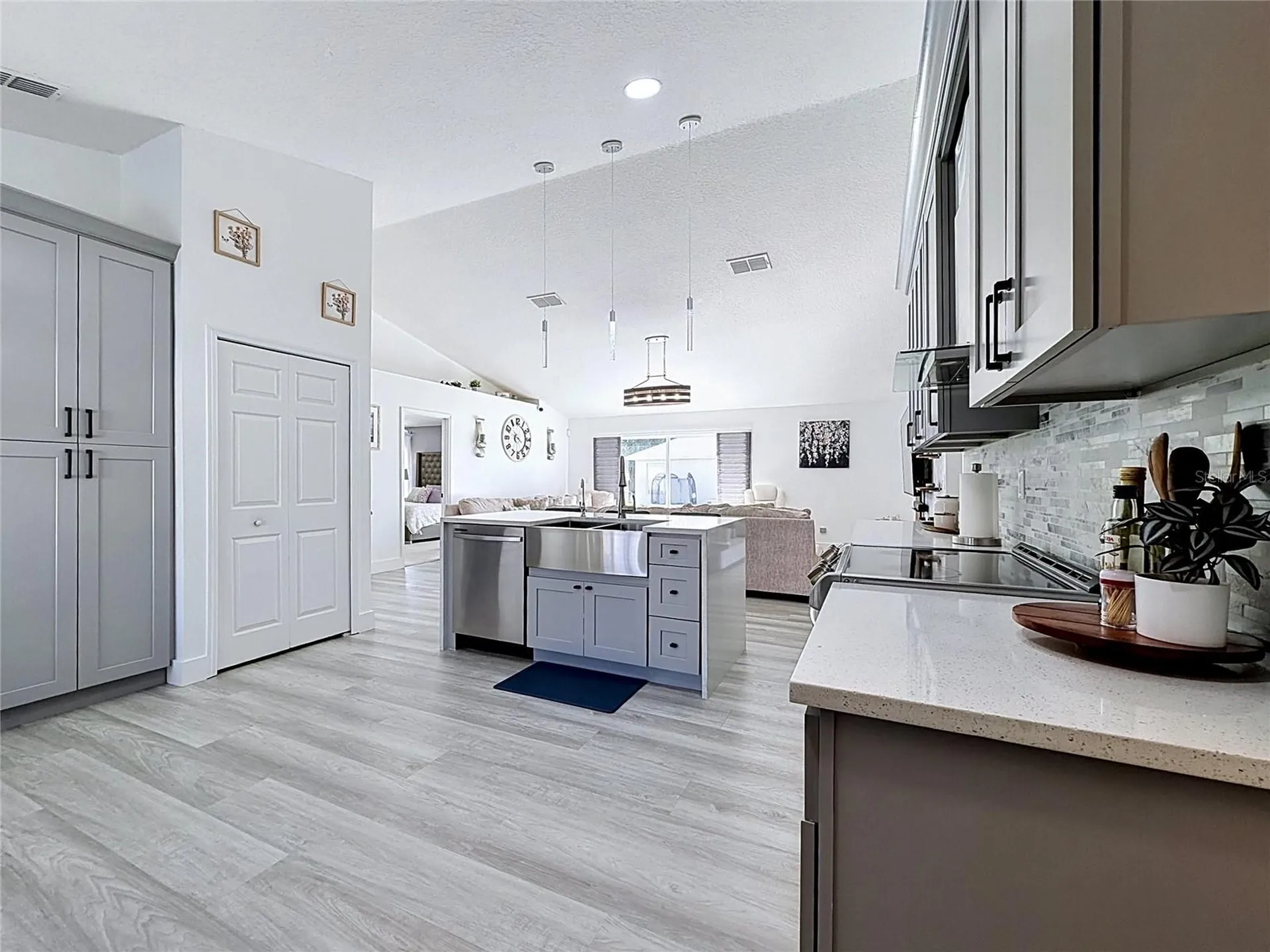 1930 Dolphin Drive Kissimmee FL 34759