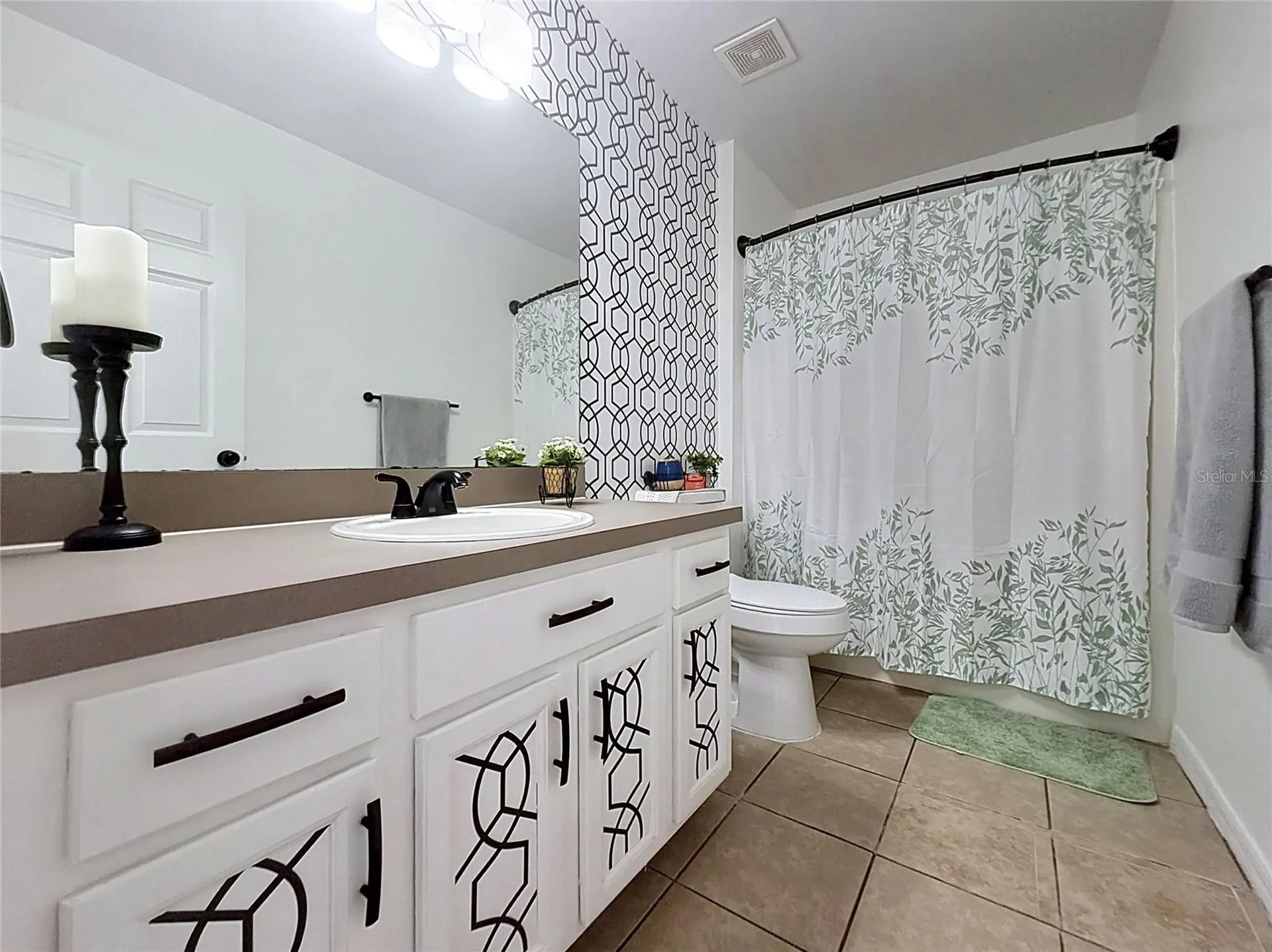 1930 Dolphin Drive Kissimmee FL 34759