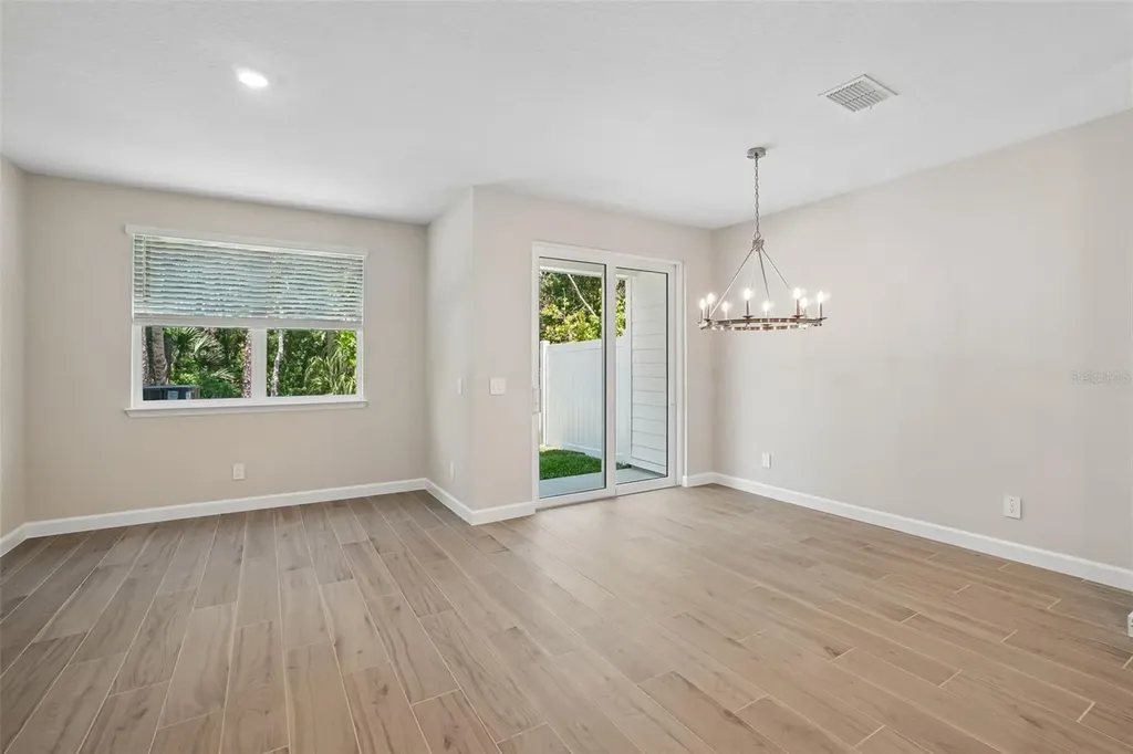 7520 Deer Valley Circle Tampa FL 33635