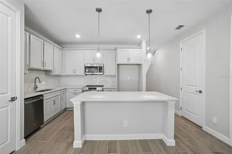 7520 Deer Valley Circle Tampa FL 33635