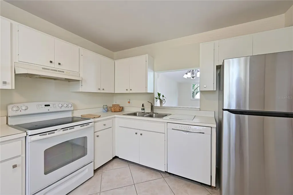 609 Woodlawn Drive Bradenton FL 34210