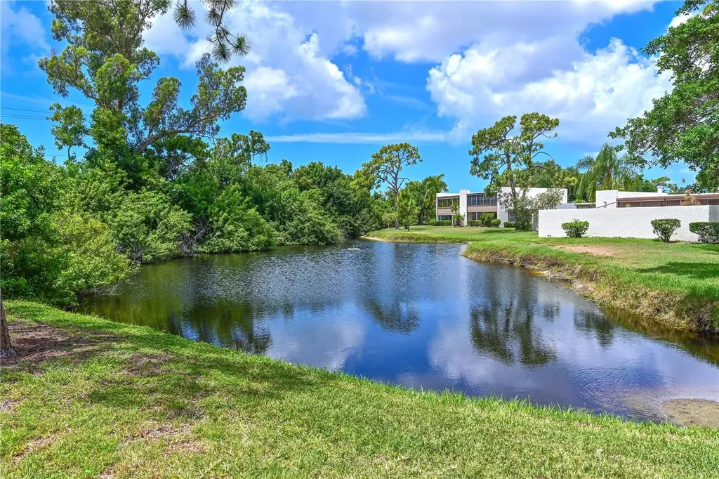 609 Woodlawn Drive Bradenton FL 34210