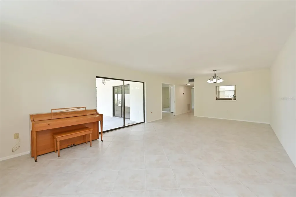 609 Woodlawn Drive Bradenton FL 34210