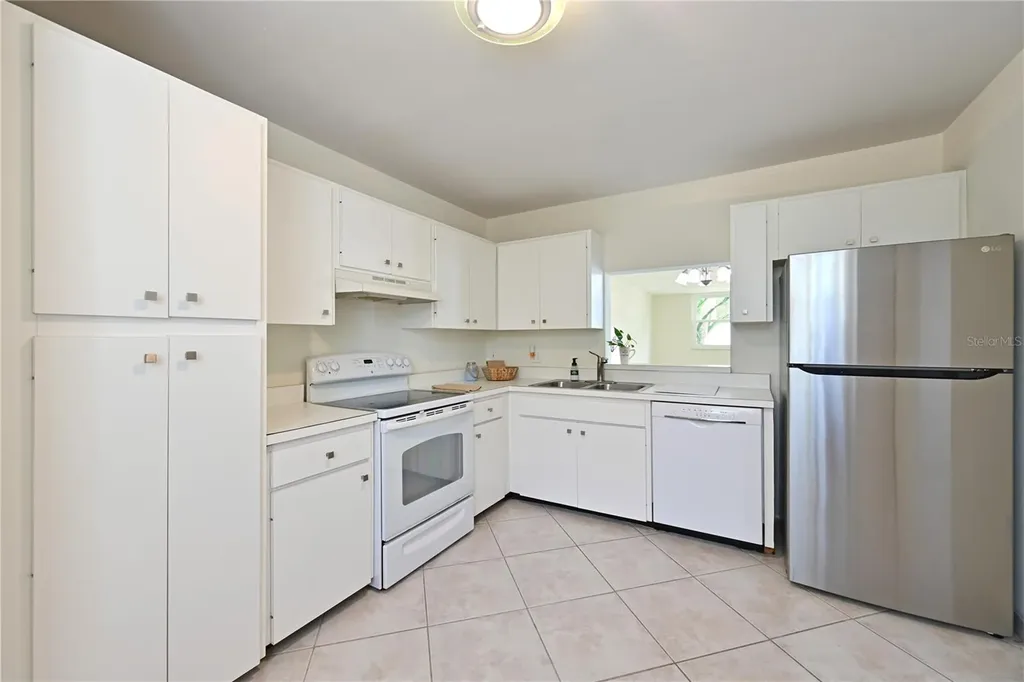 609 Woodlawn Drive Bradenton FL 34210